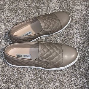 Steve Madden Zaander slip on sneaker size 9.5
